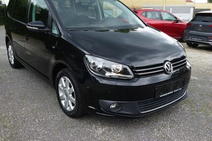 VW Touran 144.158 km 12.900 &euro; Groitzsch 04539
