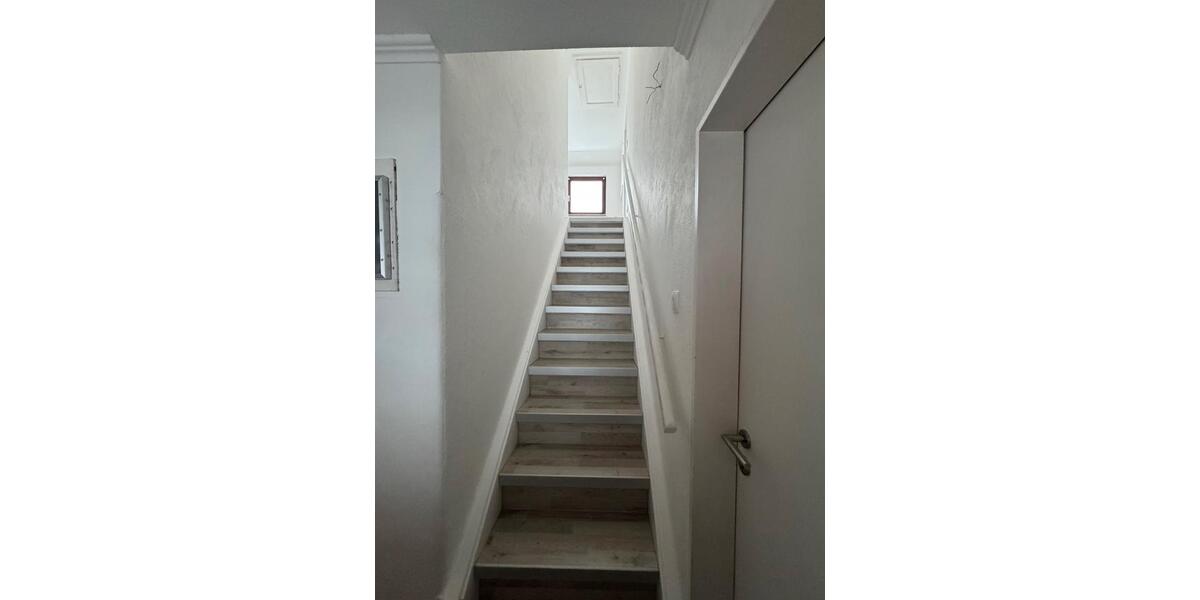 Dachgeschoßwohnung Uelzen - 3 Zimmer, 95 m&sup2;, 855&euro; | Angebot:26087308