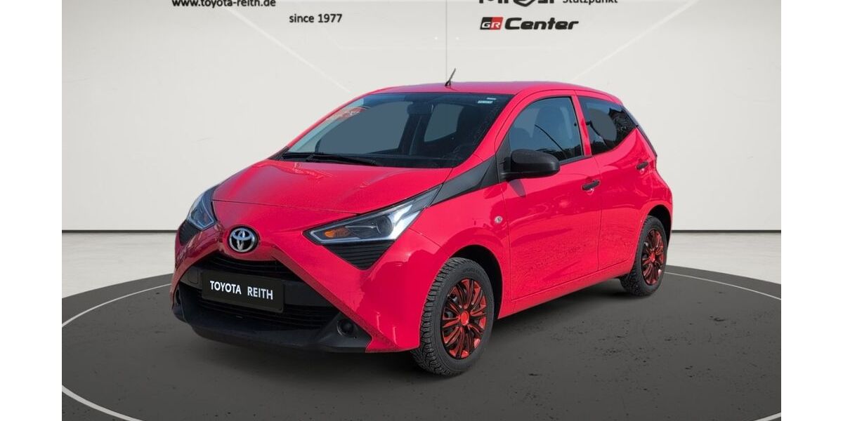 Toyota Aygo (X) 22.446 km 9.910 &euro; Ingolstadt 85055