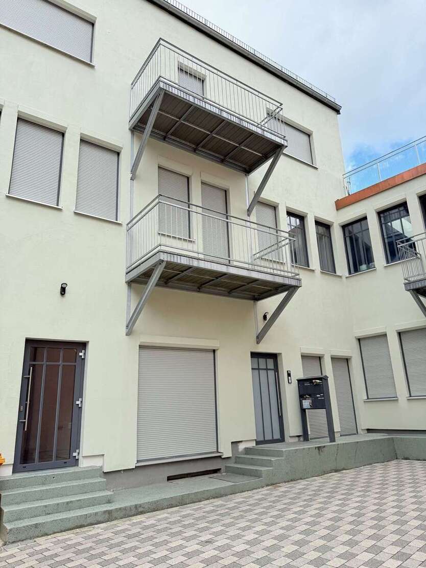 Wohnung zum Mieten in Augsburg 1.560 € 120 m² 2 zimmer