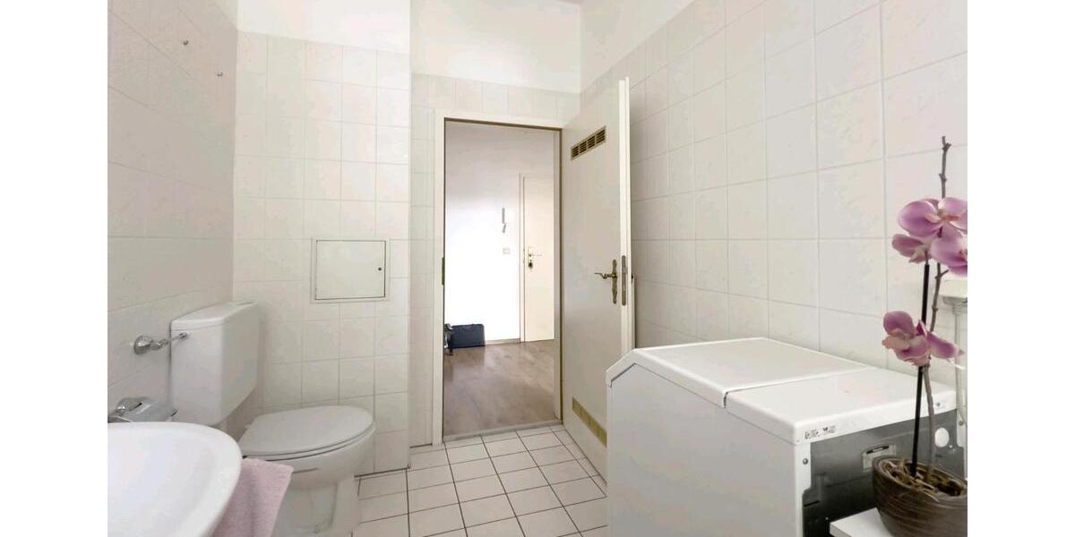 Erdgeschoßwohnung Neutraubling - 2.5 Zimmer, 61 m&sup2;, 650&euro; | Angebot:24330022