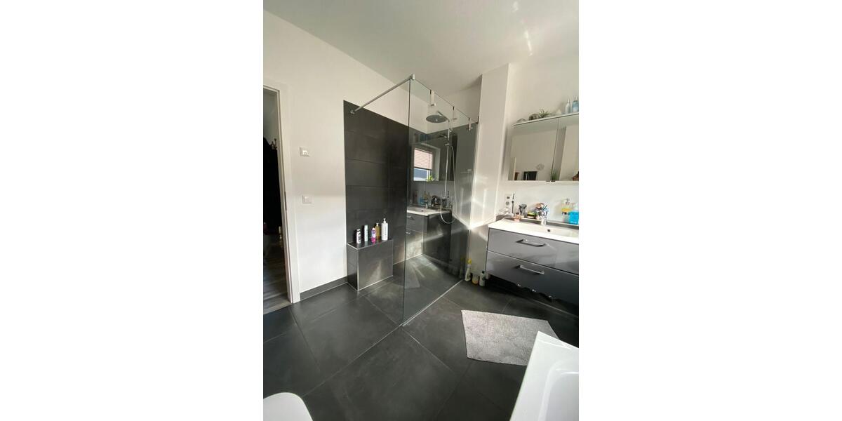 Dachgeschoßwohnung Bovenden - 3 Zimmer, 81 m&sup2;, 970&euro; | Angebot:26403845