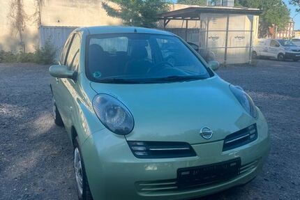 Nissan Micra 102.600 km 2.400 &euro; Berlin 12057
