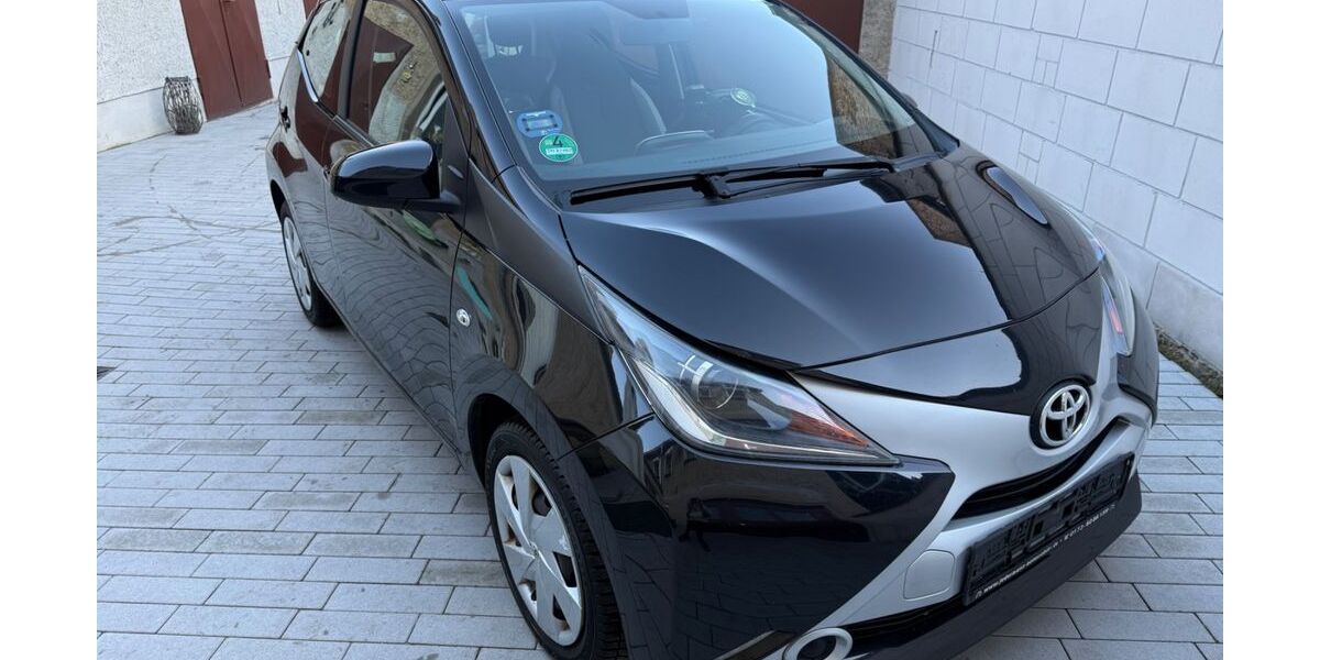 Toyota Aygo (X) 120.000 km 5.700 &euro; Treuenbrietzen 14929