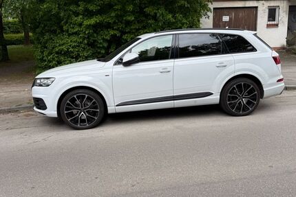 Audi Q7 189.500 km 32.999 &euro; München 81673