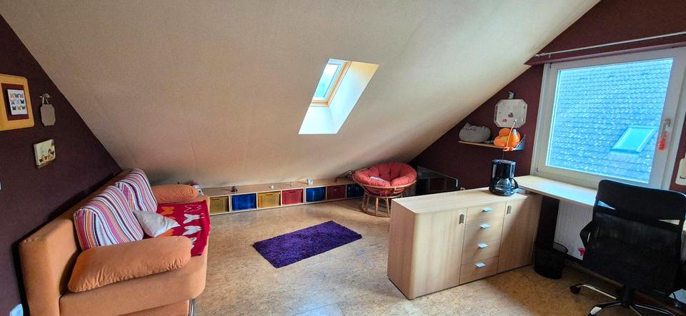 Dachgeschoßwohnung Büdingen - 1 Zimmer, 60 m&sup2;, 80&euro; | Angebot:25149407