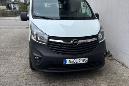Opel Vivaro 151.000 km 11.700 &euro; Essenbach 84051