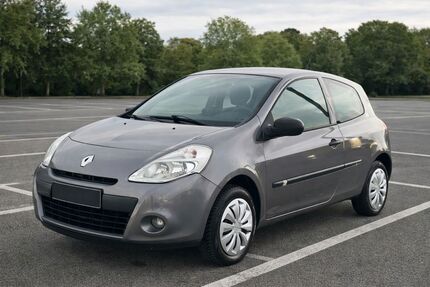 Renault Clio 149.000 km 2.490 &euro; Melle 49324