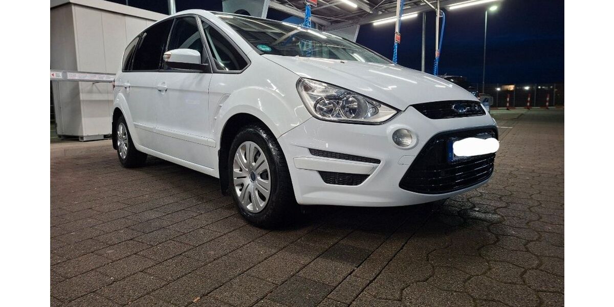 Ford S-Max 113.000 km 6.400 &euro; Mühlhausen-Ehingen 78259