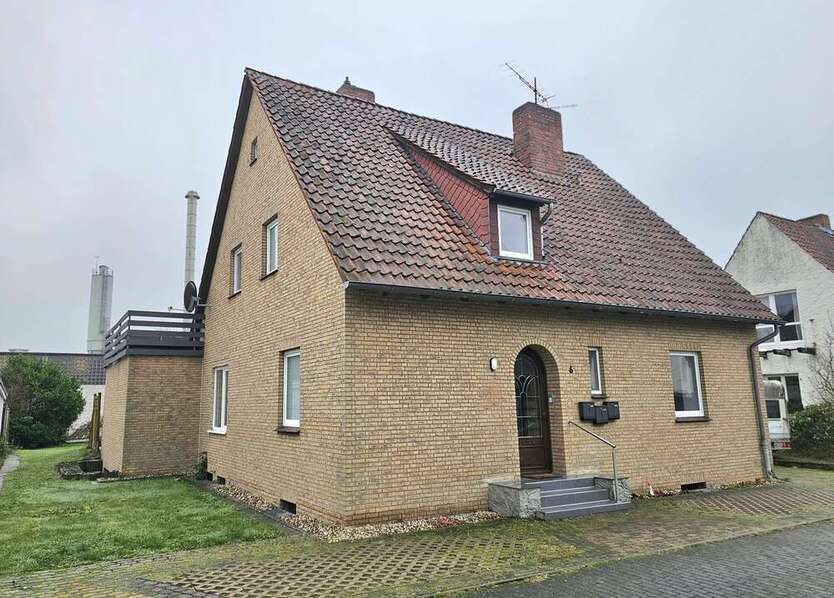 Haus zum Kaufen in Uelzen 389.000 € 195 m²