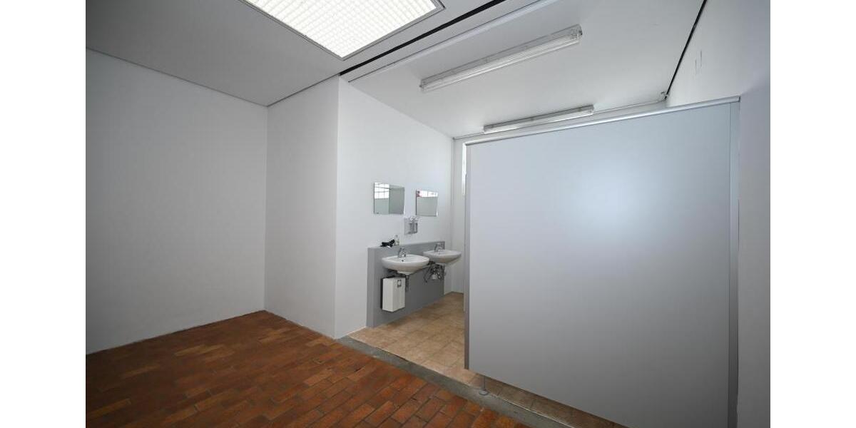 Gewerbeobjekt Neumarkt in der Oberpfalz Altenhof - 2.630&euro; | Angebot:23691180