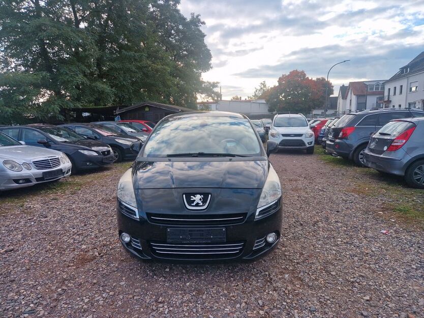 Peugeot 5008 201.000 km 2.200 € Saarlouis 66740