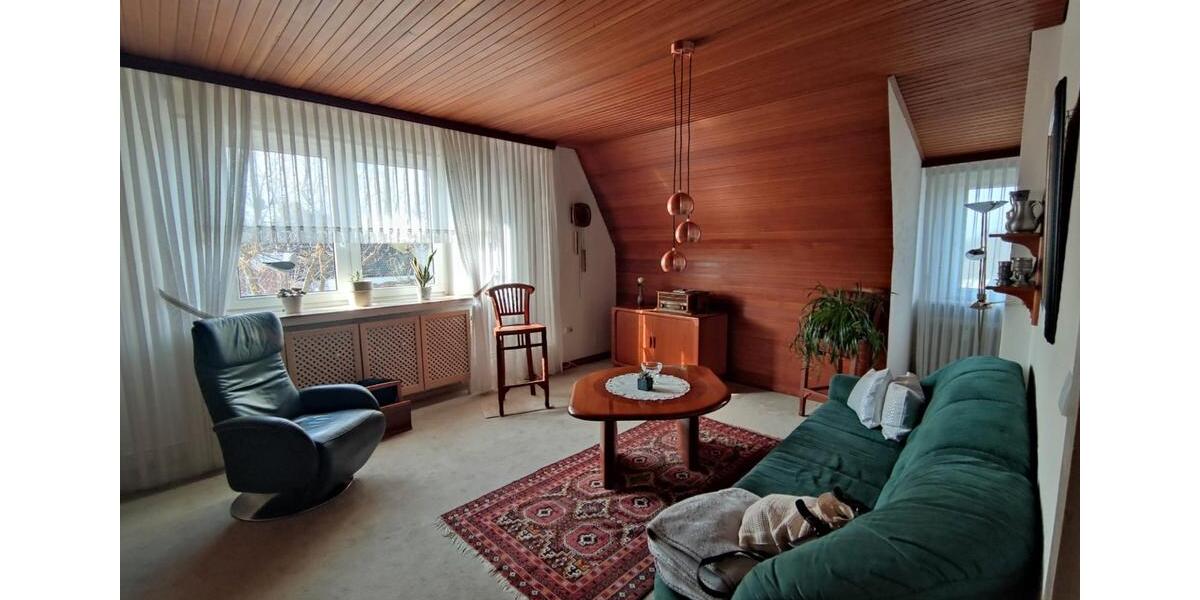 Dachgeschoßwohnung Wilhelmshaven Fedderwardergroden - 3 Zimmer, 79 m&sup2;, 350&euro; | Angebot:26422307