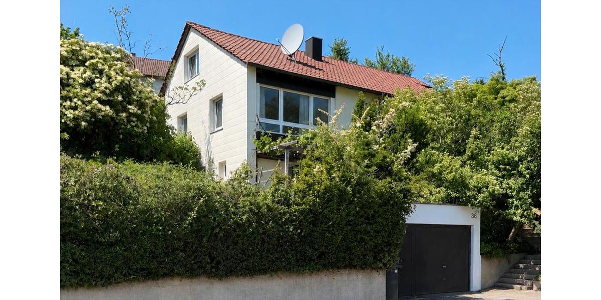 Einfamilienhaus Pfullingen - 8 Zimmer, 179 m&sup2;, 576.000&euro; | Angebot:26757139
