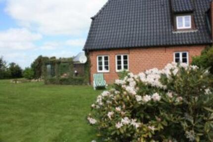 DHH mit großem Garten in LangenhornAddebüll zu vermieten zimmer
