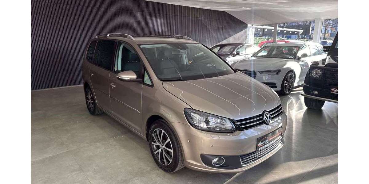 VW Touran 140.352 km 11.950 &euro; Berlin 12357