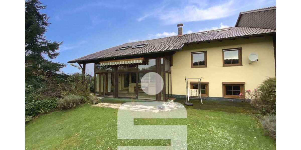 Einfamilienhaus Oberviechtach - 10 Zimmer, 188 m&sup2;, 250.000&euro; | Angebot:25202303