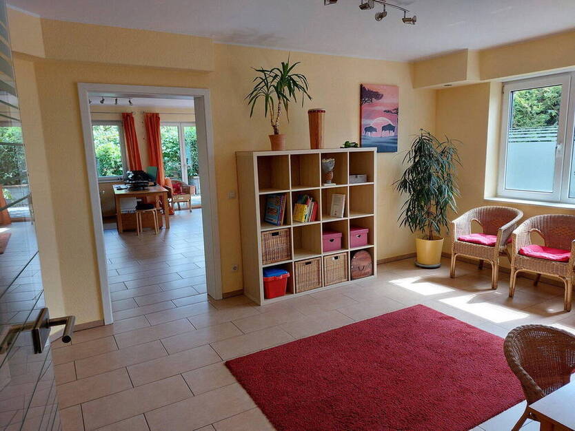 Multifunktionshaus - Einfamilienhaus mit PraxisBüro - Wohnen und Arbeiten unter einem Dach