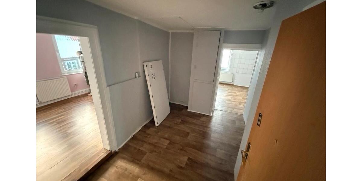 Dachgeschoßwohnung Bückeburg - 5 Zimmer, 130 m&sup2;, 790&euro; | Angebot:26220573