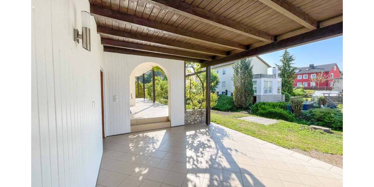 Einfamilienhaus Neuötting - 8 Zimmer, 229 m&sup2;, 660.000&euro; | Angebot:26541162