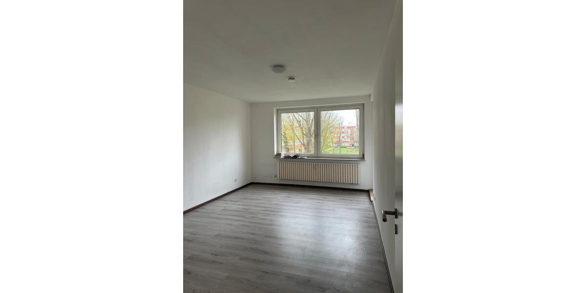 Erdgeschoßwohnung Norden - 3 Zimmer, 66 m&sup2;, 450&euro; | Angebot:26299510