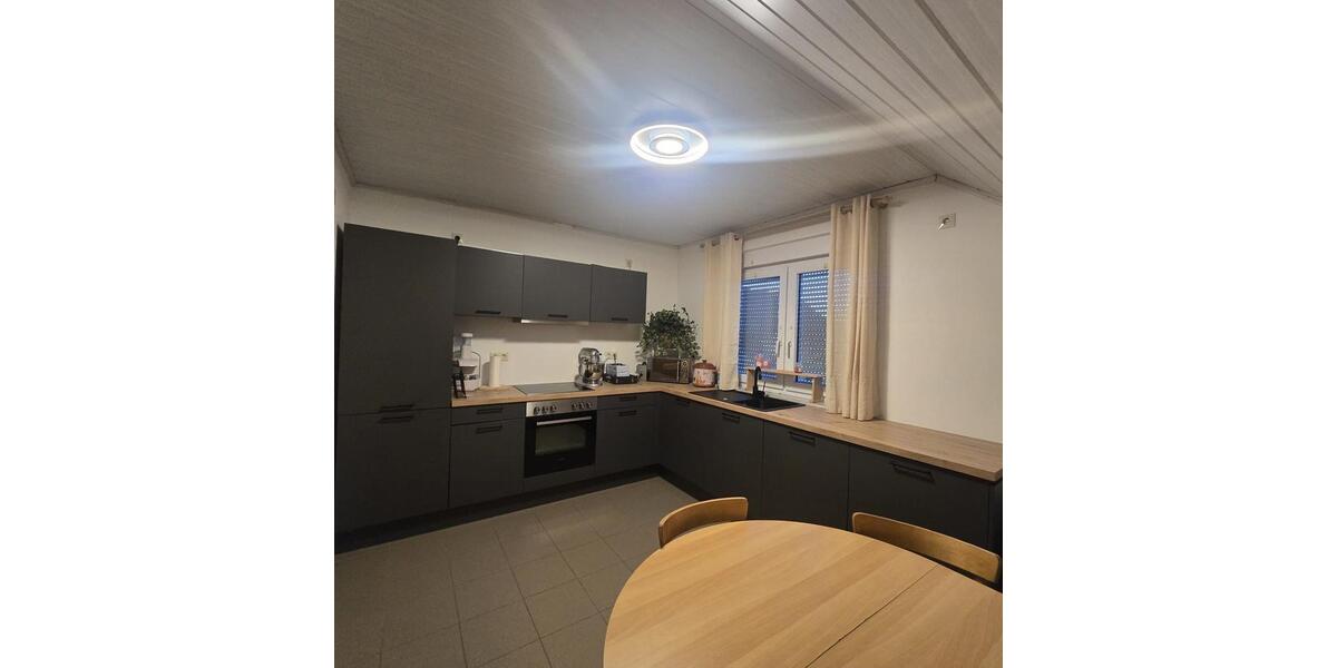 Einfamilienhaus Mehlingen - 3 Zimmer, 200 m&sup2;, 1.950&euro; | Angebot:26619722