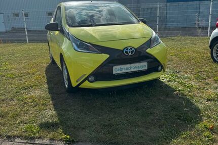 Toyota Aygo (X) 79.000 km 6.499 € Luckenwalde 14943