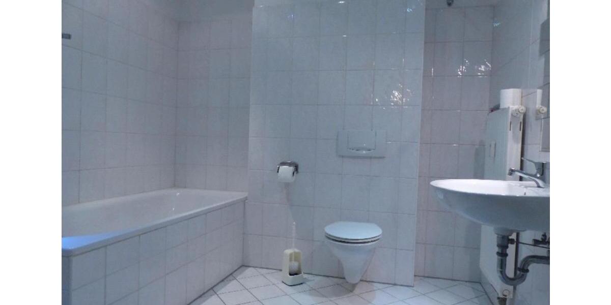 Dachgeschoßwohnung Chemnitz Kapellenberg - 4 Zimmer, 100 m&sup2;, 87.000&euro; | Angebot:27029015