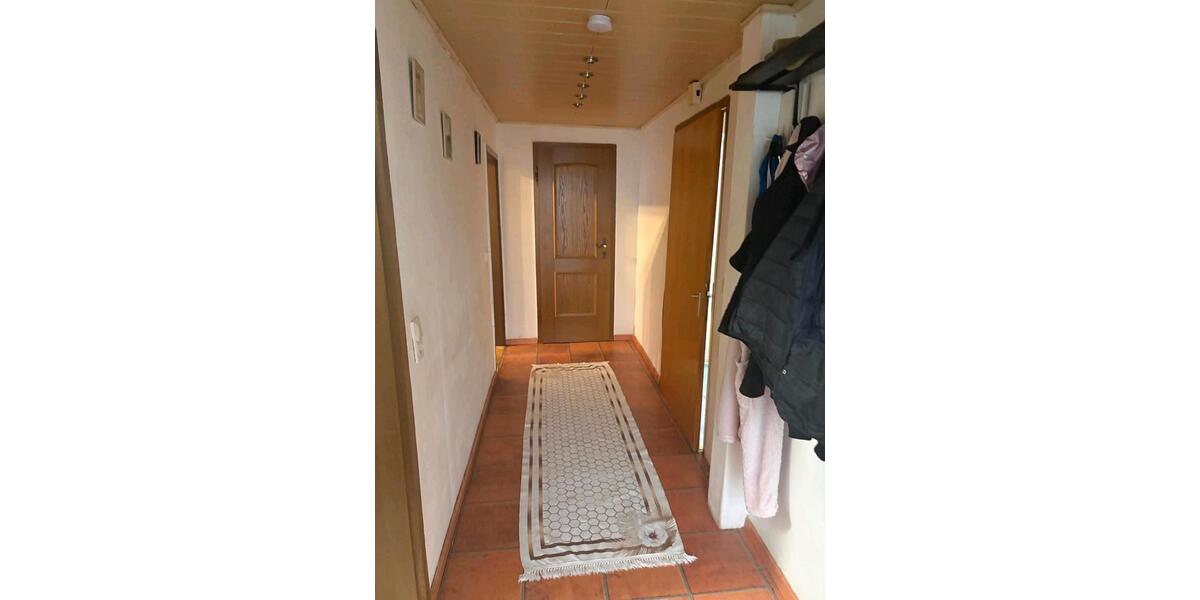 Etagenwohnung Neunkirchen - 4 Zimmer, 94 m&sup2;, 90.000&euro; | Angebot:26931596