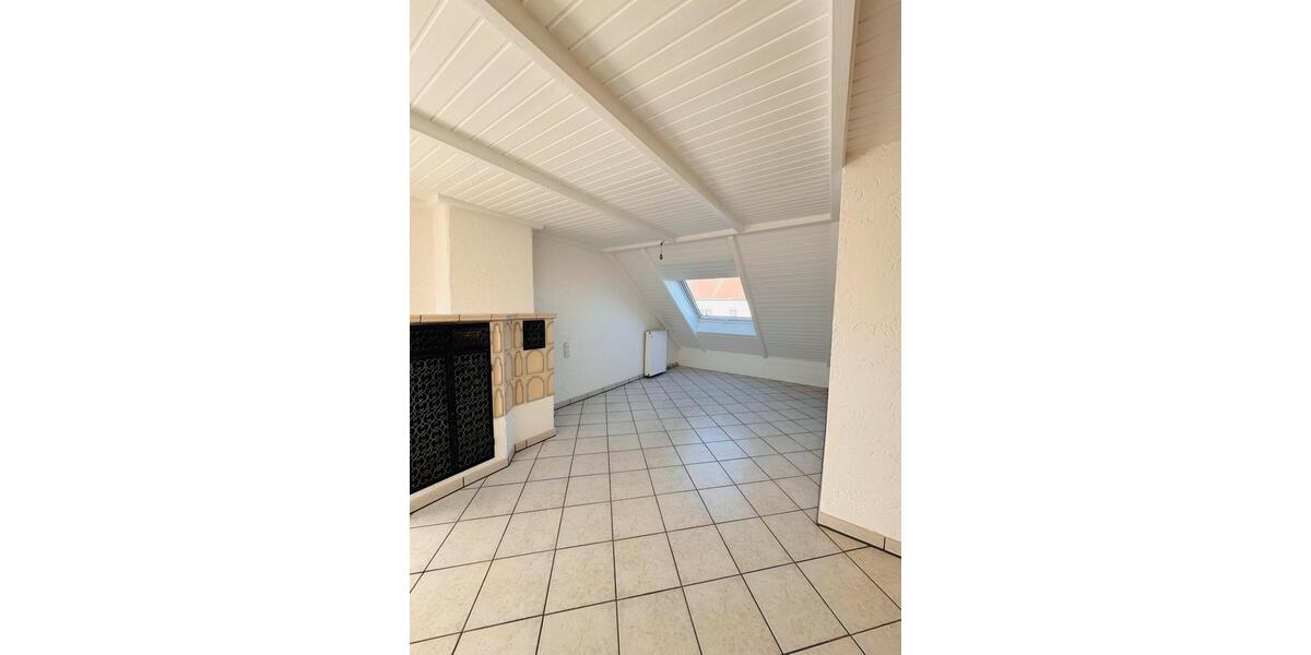 Dachgeschoßwohnung Ensdorf - 2 Zimmer, 60 m&sup2;, 600&euro; | Angebot:26398759