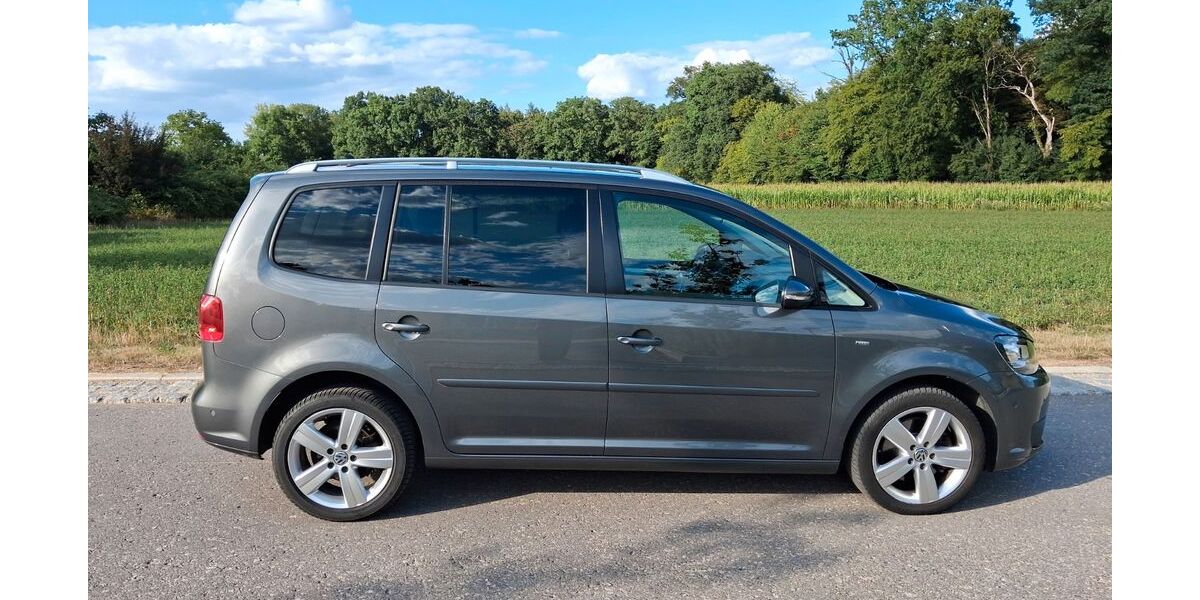 VW Touran 88.000 km 13.500 &euro; Denkendorf 73770