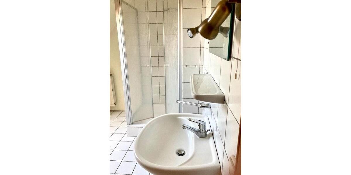 Dachgeschoßwohnung Ganderkesee - 3 Zimmer, 70 m&sup2;, 880&euro; | Angebot:25884012