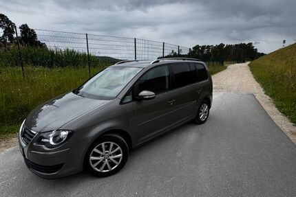VW Touran 131.000 km 3.750 &euro; Schwabach 91126