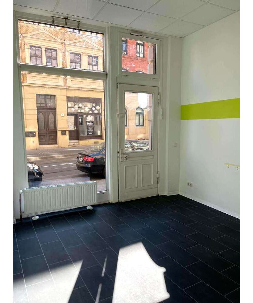 Einzelhandel in Halle 200 € 16.6 m²