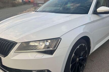 Skoda Superb 133.500 km 16.995 € Oberschneiding 94363