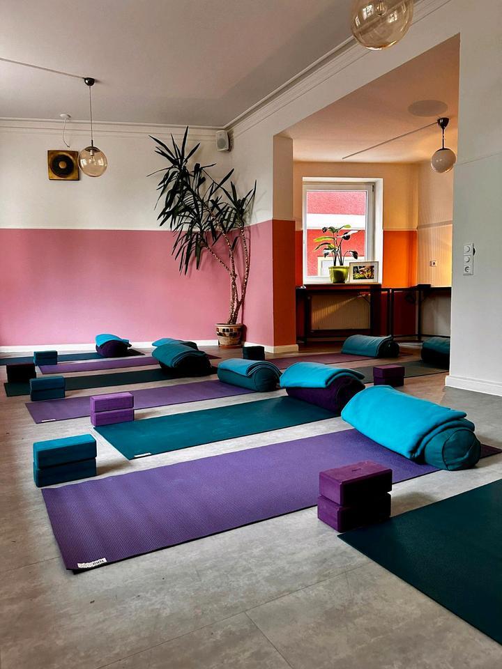 Raum Eventraum Yoga Massage Fest Geburtstag Workshop Vermietung