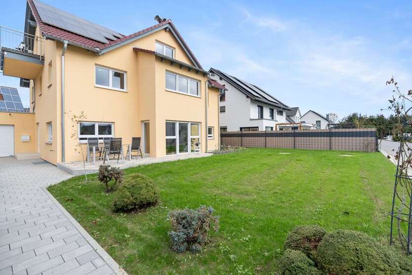 Haus zum Kaufen in Friedrichshafen 1.189.000 € 401 m²