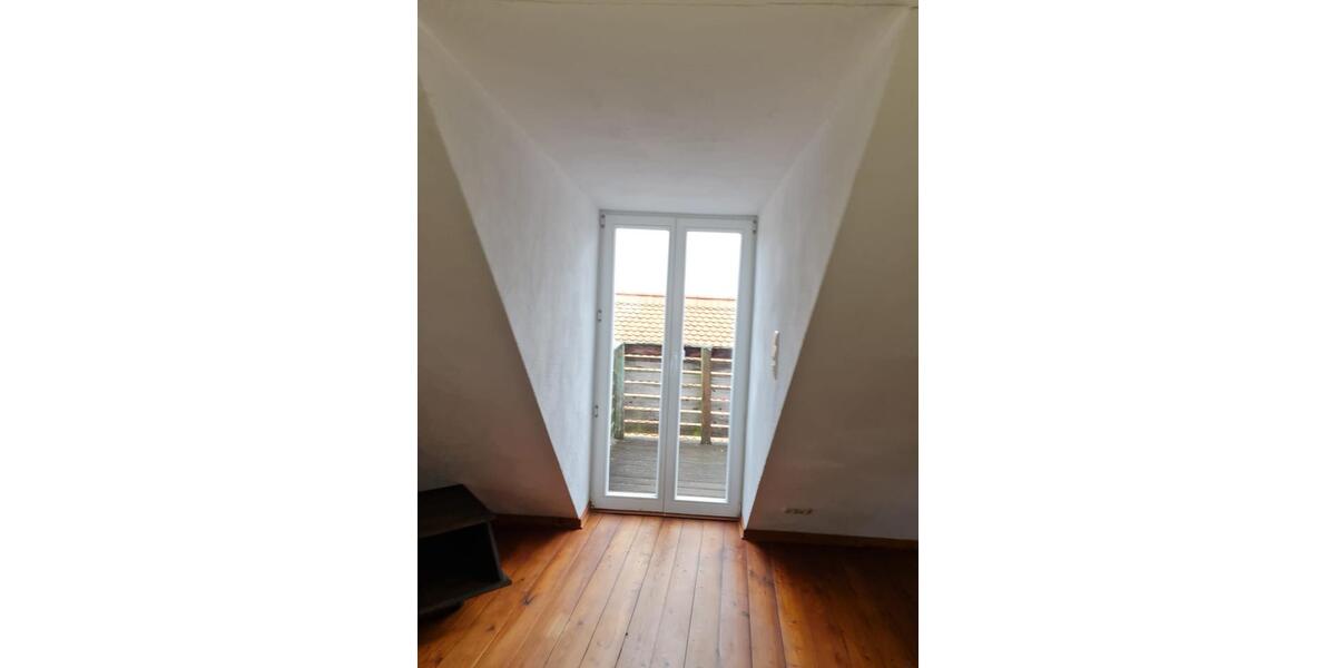 Dachgeschoßwohnung Lenzen (Elbe) - 2 Zimmer, 76 m&sup2;, 595&euro; | Angebot:25874080