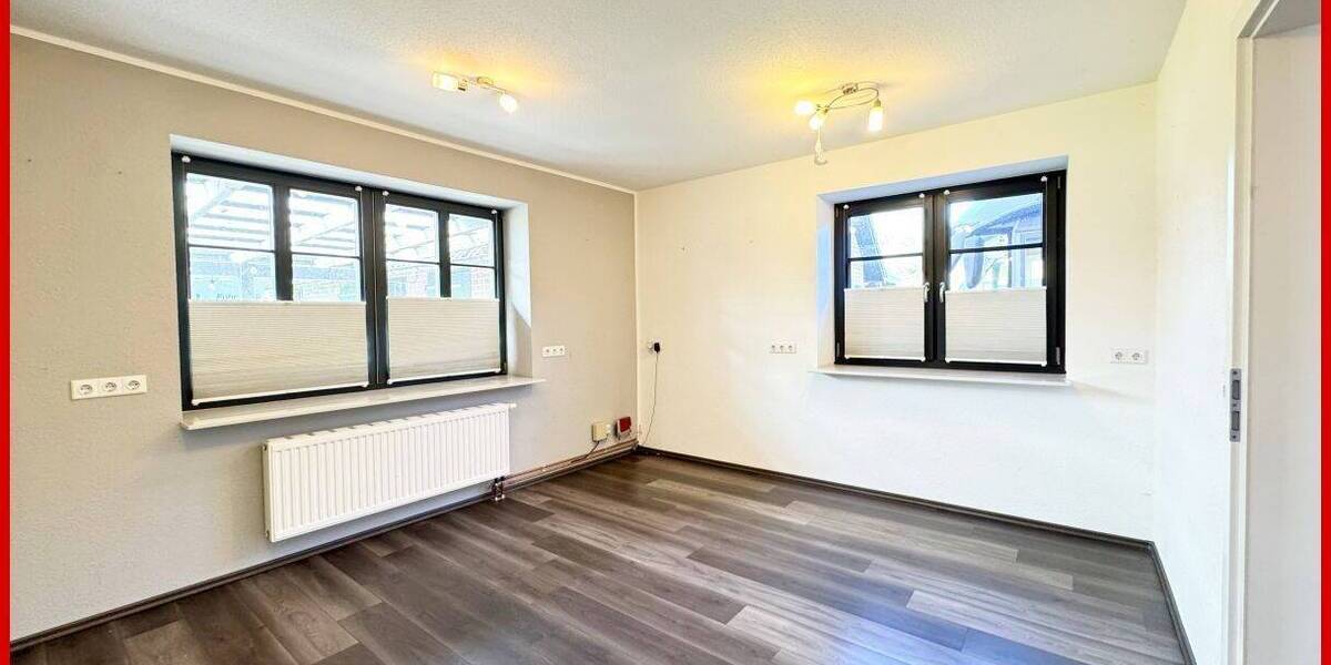 Mehrfamilienhaus, Wohnhaus Jübek - 6 Zimmer, 225 m&sup2;, 390.000&euro; | Angebot:26894347