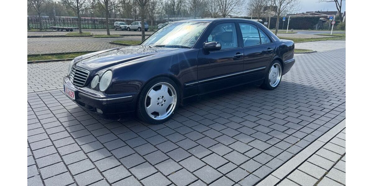 Mercedes-Benz E 320 196.094 km 6.800 &euro; Walluf 65396