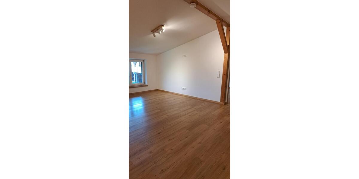 Dachgeschoßwohnung Untergriesbach - 1 Zimmer, 100 m&sup2;, 1.025&euro; | Angebot:26211420