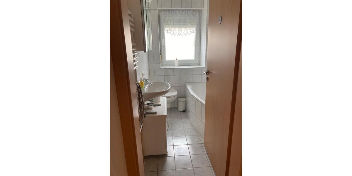 Erdgeschoßwohnung Bogen - 3 Zimmer, 82 m&sup2;, 680&euro; | Angebot:25516175