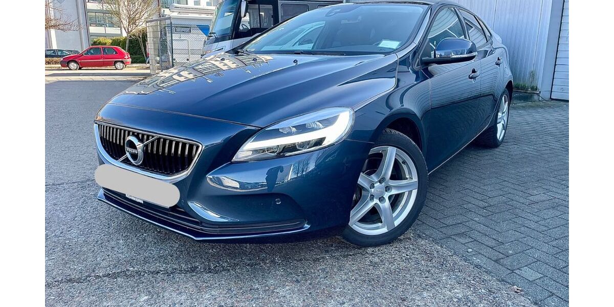 Volvo V40 69.500 km 17.100 &euro; Böklund 24860
