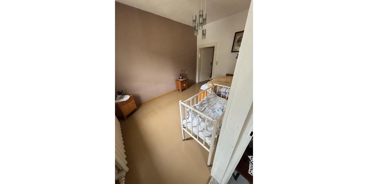 Reihenhaus Ohrdruf - 7 Zimmer, 128 m&sup2;, 150.000&euro; | Angebot:26962381