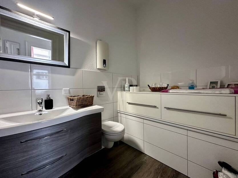 Einzigartige Altbauwohnung mit Terrasse und Garten im 1. Obergeschoss 2 zimmer