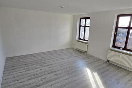 Wohnung Forst (Lausitz) - 3 Zimmer, 75 m&sup2;, 550&euro; | Angebot:25438569