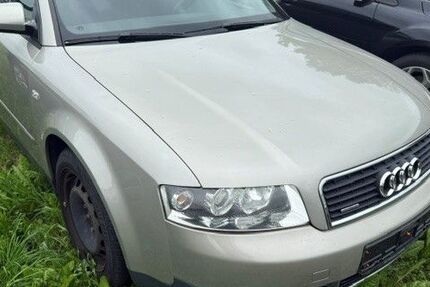 Audi A4 300.000 km 2.990 &euro; Dippoldiswalde 01744
