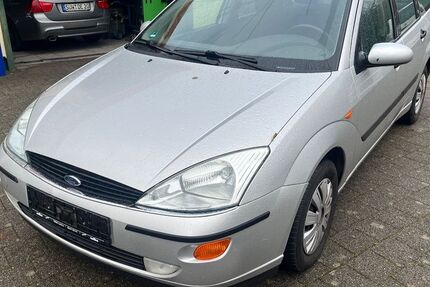 Ford Focus 194.898 km 799 € Landau 76829