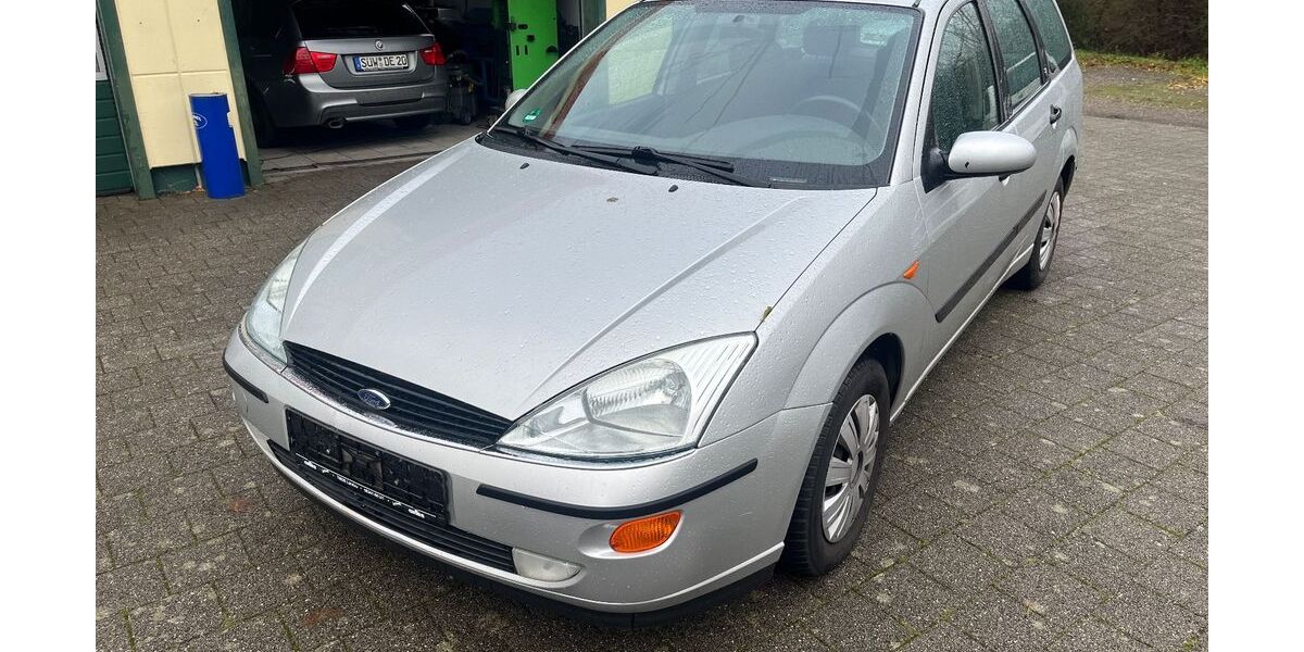 Ford Focus 194.898 km 799 € Landau 76829
