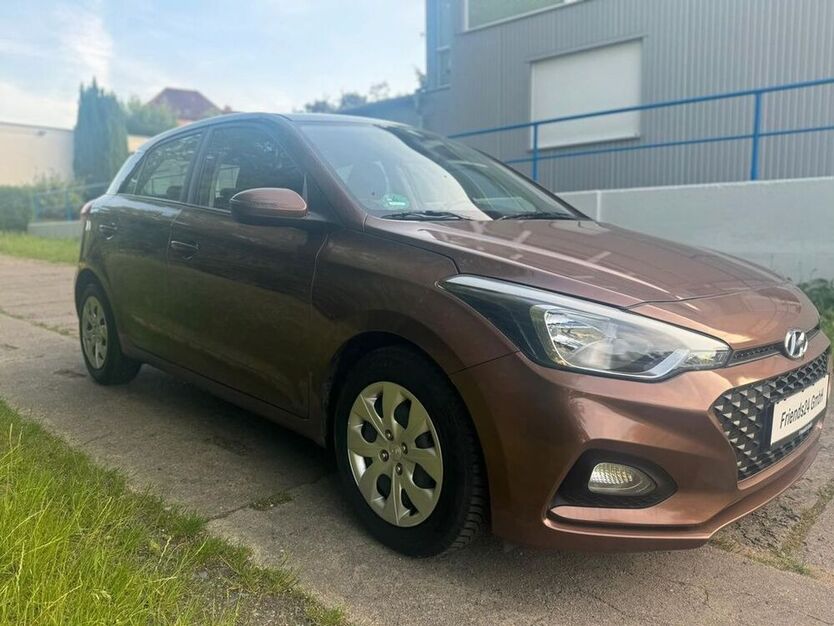 i20
